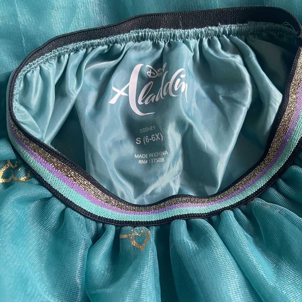 Disney Aladdin Princess Jasmine Chiffon Skirt. Size: small 6-6x
